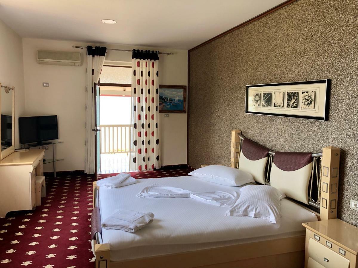 Queen Vasilika Otel Dhërmi Dış mekan fotoğraf