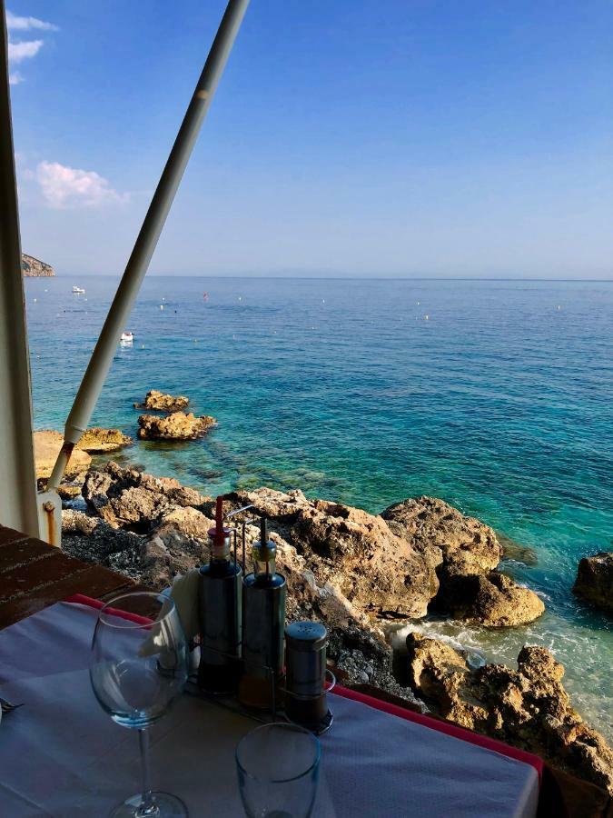 Queen Vasilika Otel Dhërmi Dış mekan fotoğraf